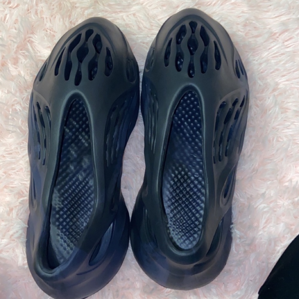 Yeezy foam runners